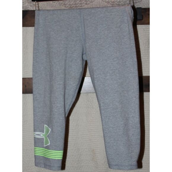Under Armour Women’s Medium Gray Fitted Capri Legging - Picture 1 of 3